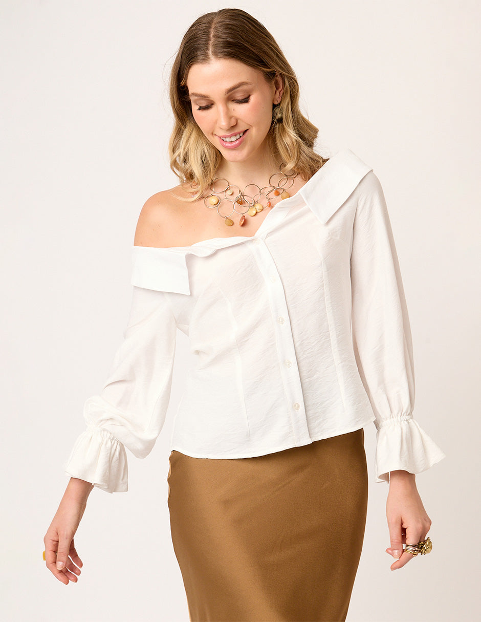 BLUSA CAMISERA IVORY CON ESCOTE BARDOT Y BOTONES MANGA LARGA SORBONA