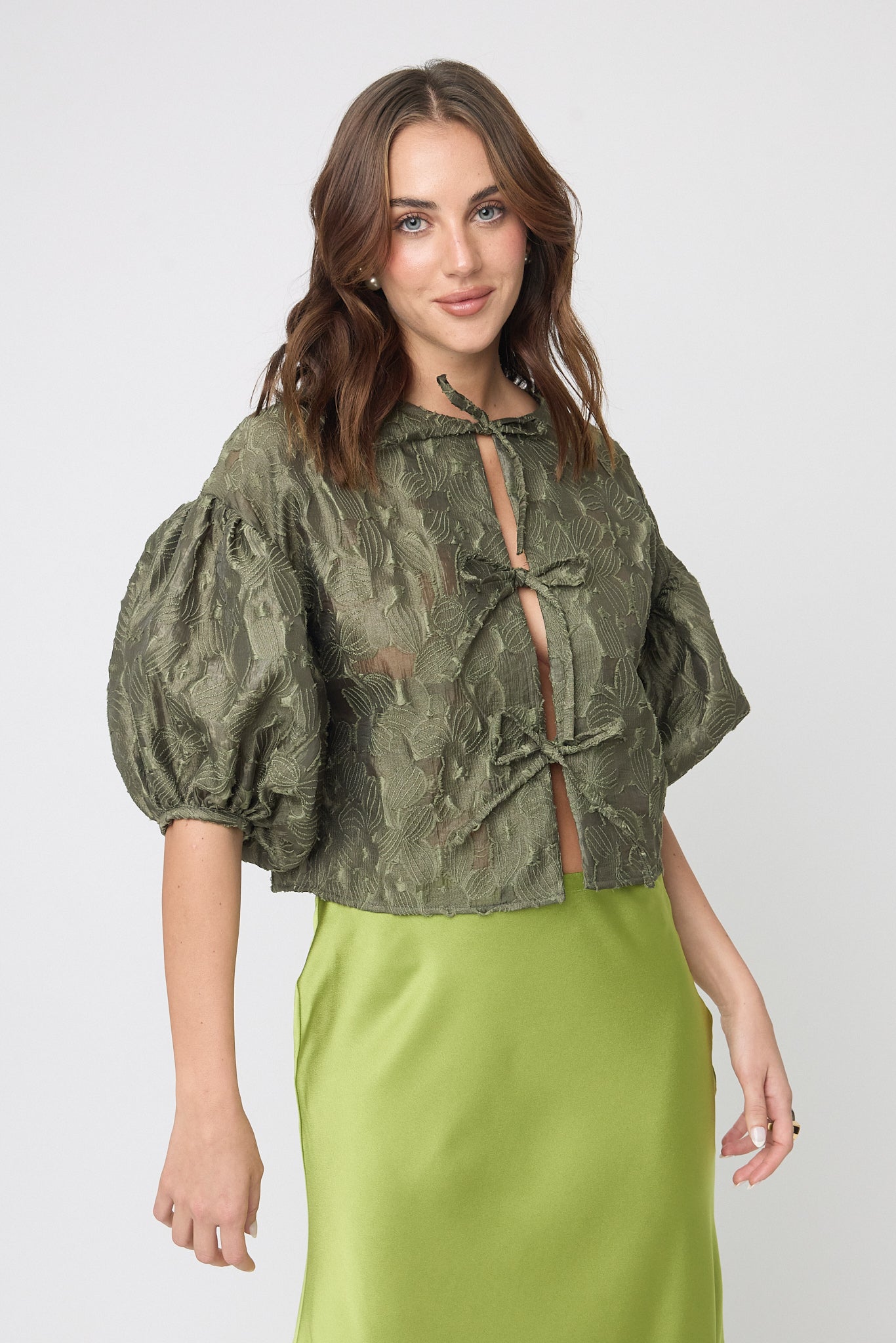 BLUSA FORMAL CORTA