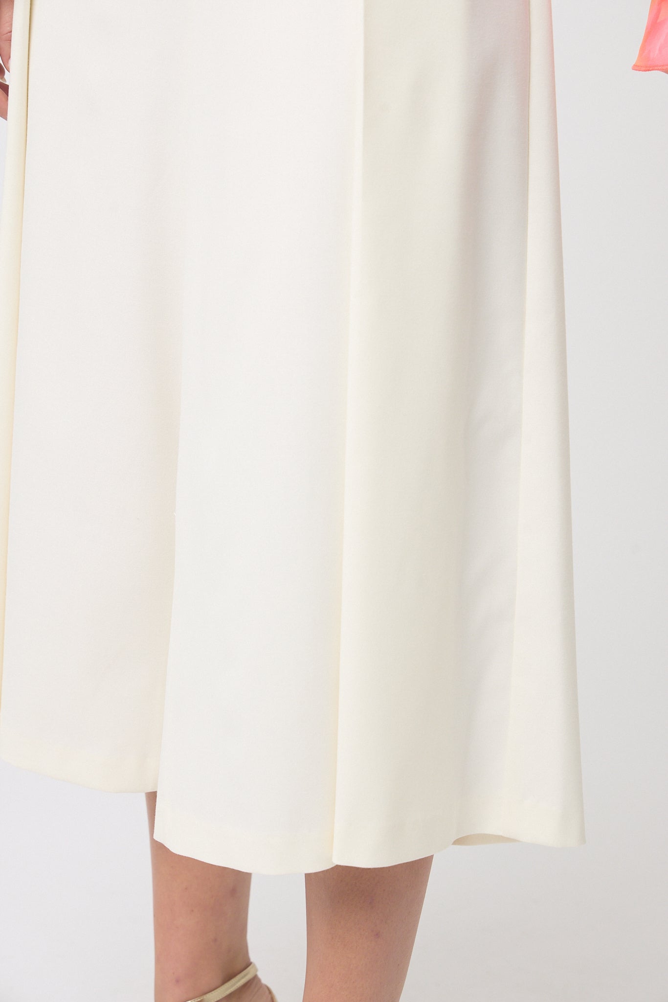 FLADA PANTALÓN CÓMODA CON TABLONES FRONTALES