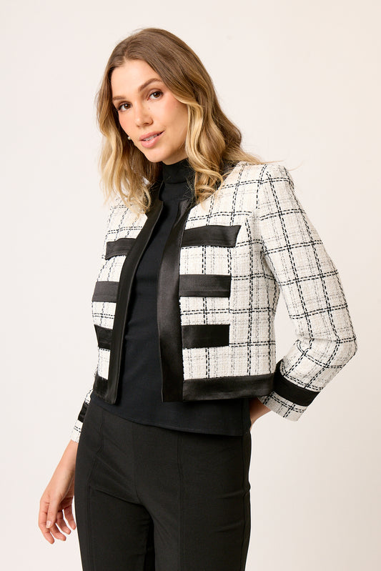 CHAQUETA FORMAL DE TWEED BLANCO Y NEGRO CON DETALLES EN SATÍN MONTIJO