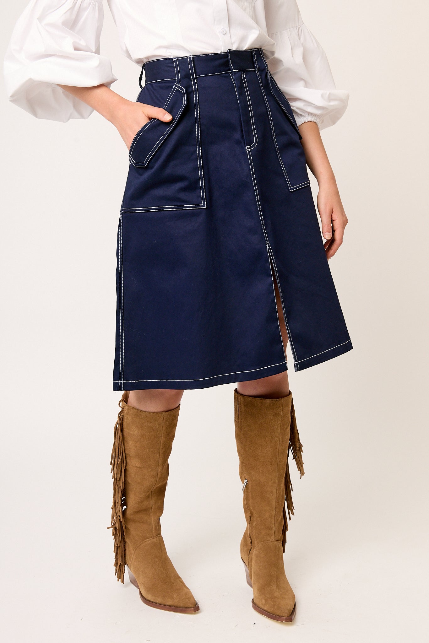 FALDA CASUAL DE GABARDINA AZUL MARINO CON BOLSILLOS Y ABERTURA AL FRENTE VIZIR