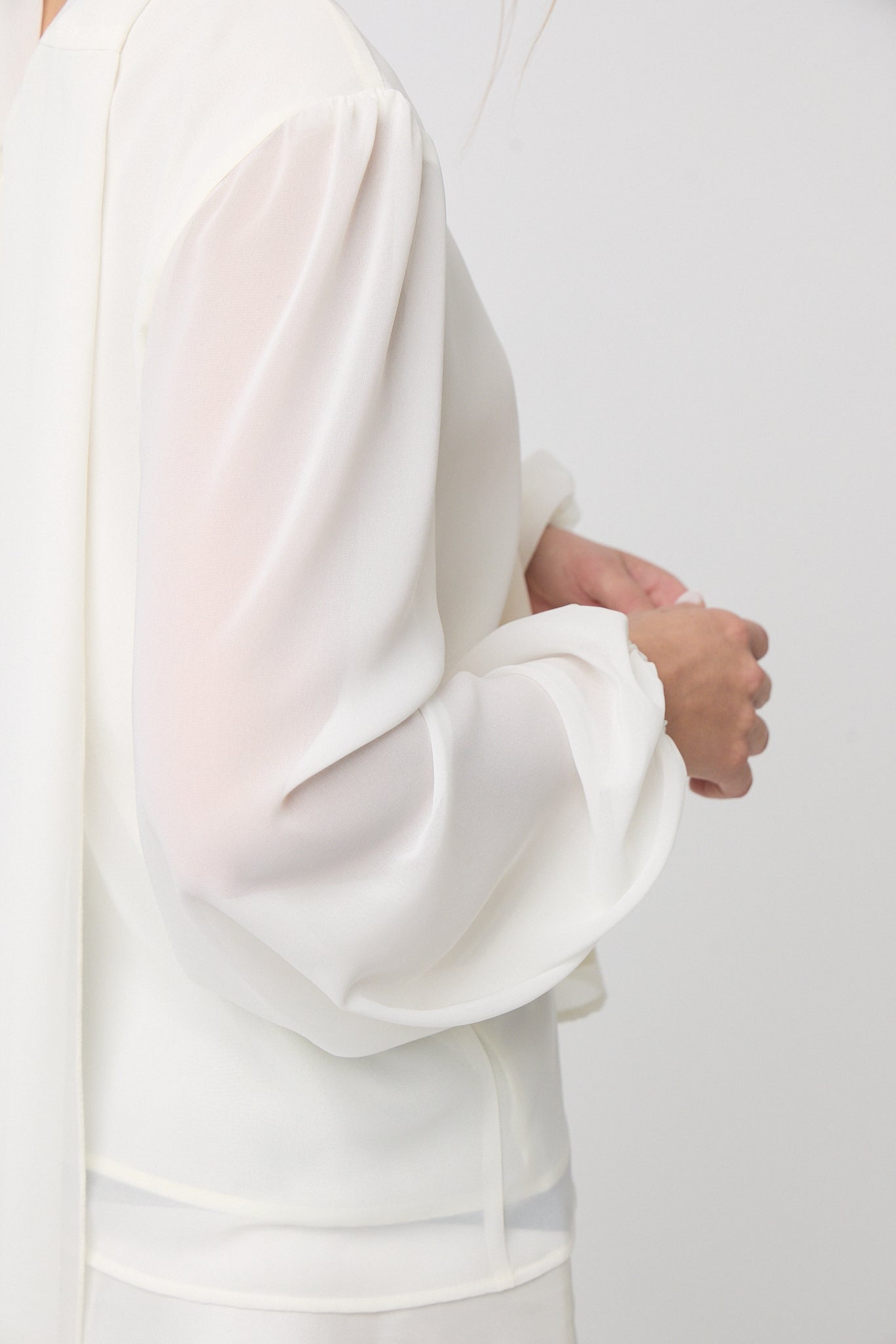 BLUSA DE GASA FORMAL MANGA LARGA DUBROVNIK