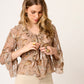 BLUSA CASUAL DE GASA ESTAMPADA  MANGA LARGA  CON OLANES Y CUELLO V  MONTMARTRE