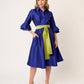 VESTIDO FORMAL CAMISERO DE TAFETA AZUL REY  LARGO MIDI CON OLANES EN PUÑO Y CINTURÓN VINCENNES