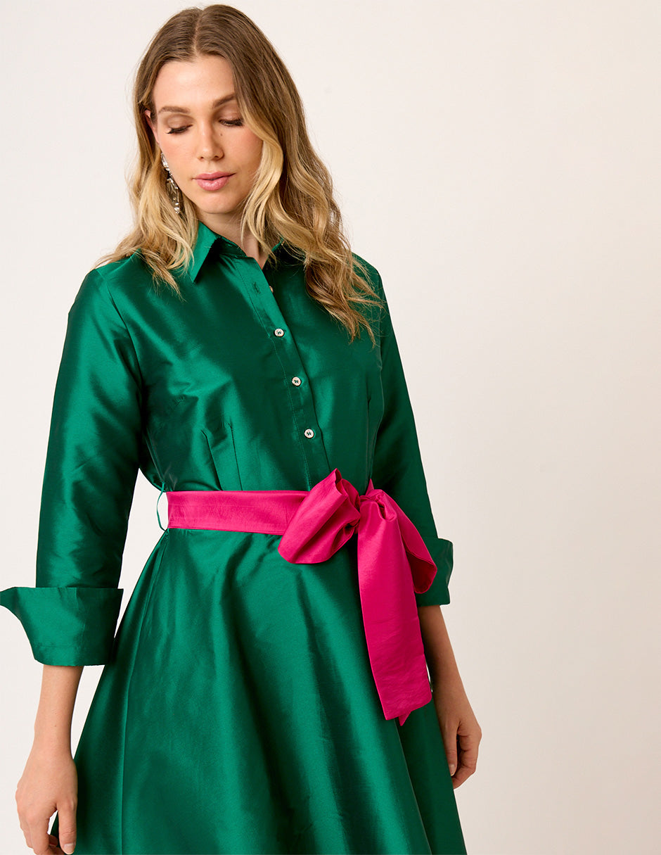 VESTIDO FORMAL CAMISERO VERDE CON BOTONES  DE TAFETA LARGO MIDI SEMICIRCULAR  VERT