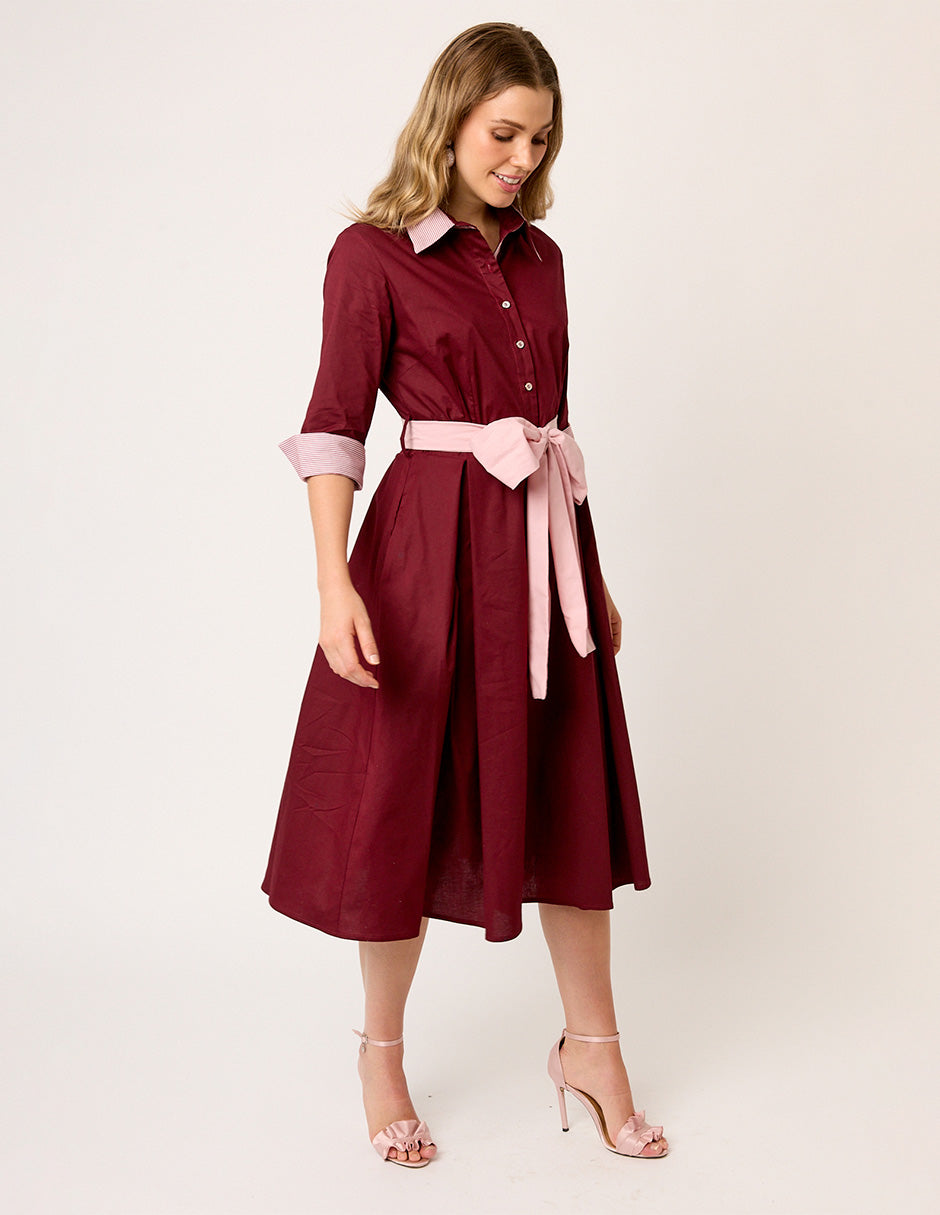 VESTIDO CASUAL CAMISERO DE ALGODÓN CON FALDA TABLEADA Y CINTURÓN SORBONA