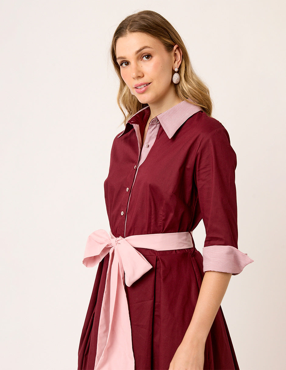 VESTIDO CASUAL CAMISERO DE ALGODÓN CON FALDA TABLEADA Y CINTURÓN SORBONA
