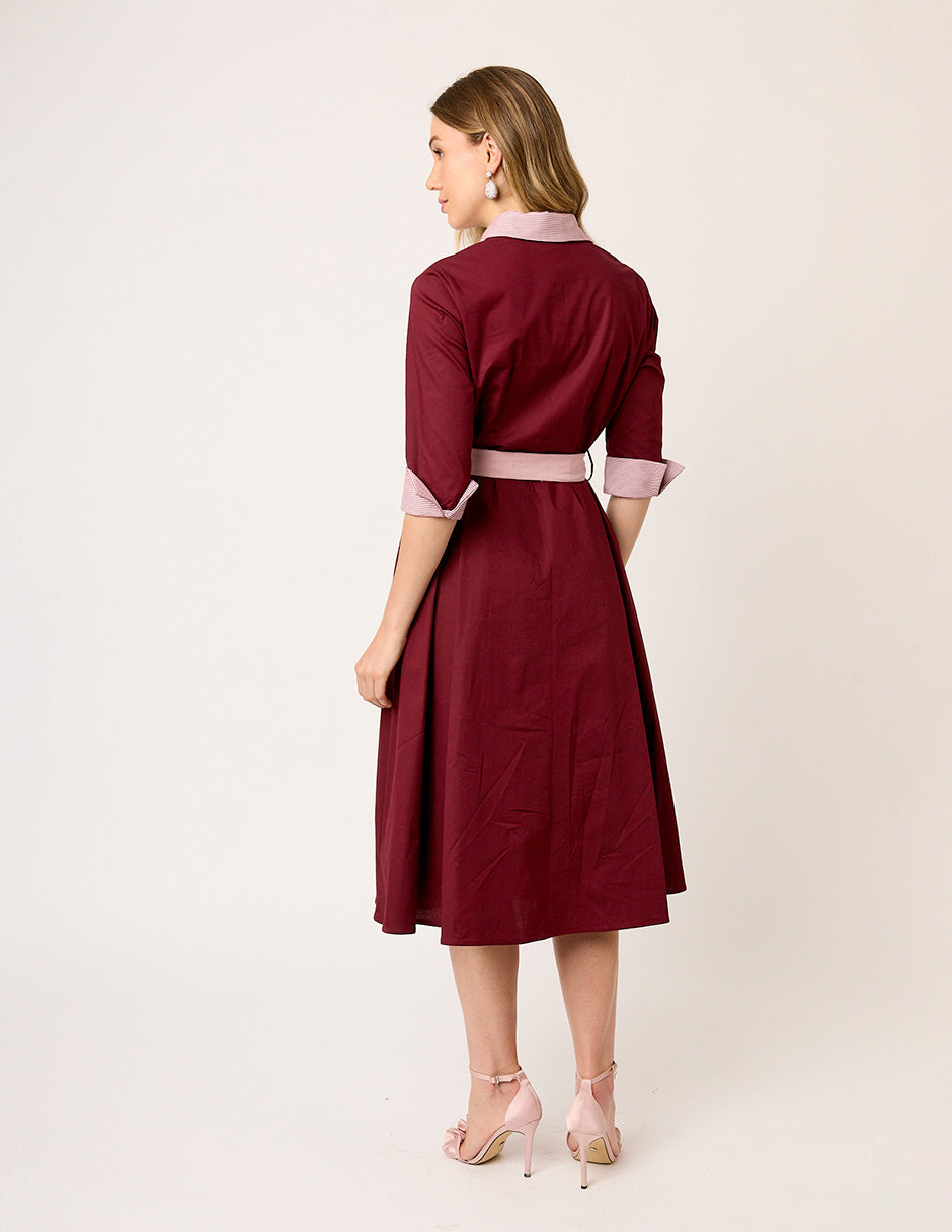 VESTIDO CASUAL CAMISERO DE ALGODÓN CON FALDA TABLEADA Y CINTURÓN SORBONA VISTA ESPALDA