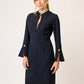 VESTIDO FORMAL RECTO DE MANGA LARGA CON BOTONES DORADOS HAUSSMAN AZUL MARINO CON ABERTURA EN CUELLO