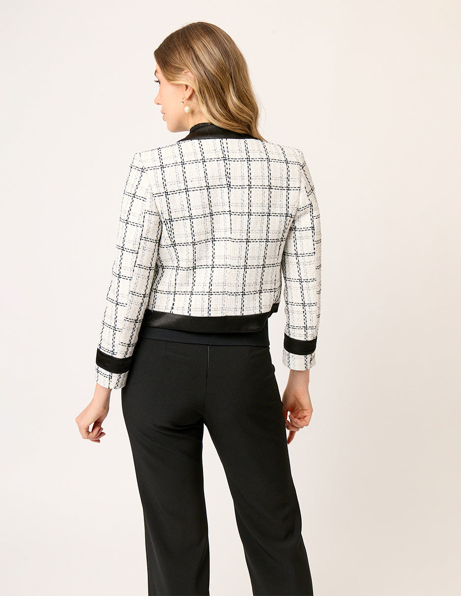 QUETA FORMAL DE TWEED BLANCO Y NEGRO CON DETALLES EN SATÍN MONTIJO VISTA ESPALDA