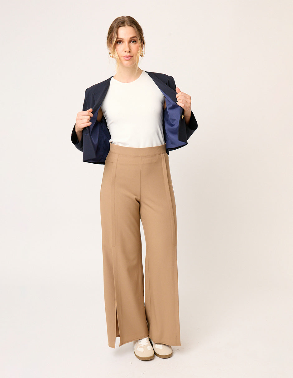 PANTALÓN DE VESTIR RECTO STRETCH COLOR CAMEL CON ABERTURAS HAUSSMAN LARGO