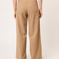 PANTALÓN DE VESTIR RECTO STRETCH COLOR CAMEL CON ABERTURAS HAUSSMAN VISTA TRASERA