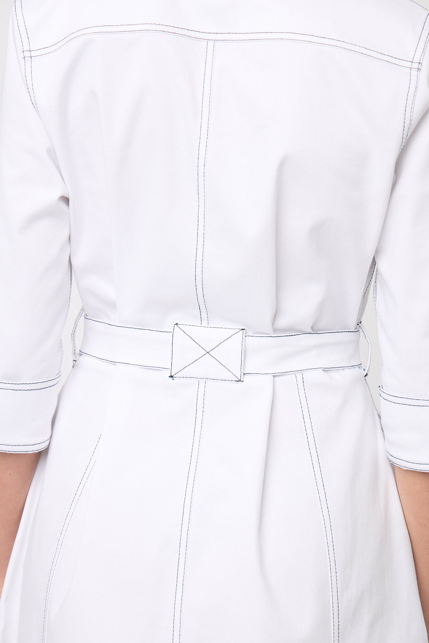 ESPALDA DE VESTIDO CAMISERO