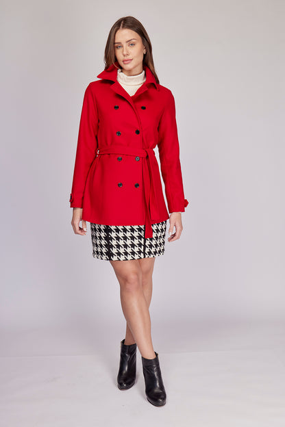 ABRIGO ROJO PARA MUJER MODELO